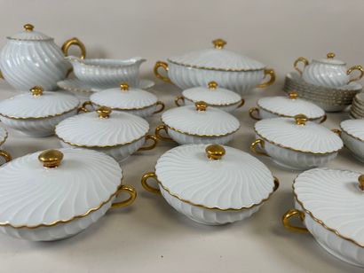 HAVILAND in LIMOGES.
White and gold porcelain...