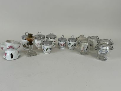 WEDGWOOD and ROYAL WORCESTER.
Six polychrome...