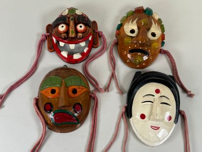 CORÉE, XXe.
Série de 4 masques de théâtre...