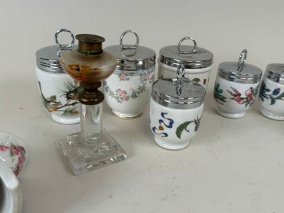 WEDGWOOD and ROYAL WORCESTER.
Six polychrome...