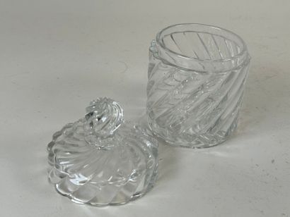 BACCARAT.
Twisted molded crystal covered...