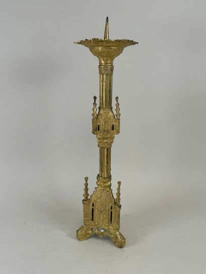 Large gilded metal cathedral picnic.
Late...