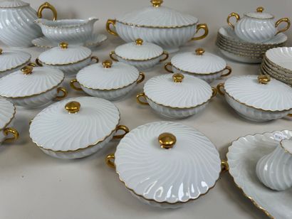 HAVILAND in LIMOGES.
White and gold porcelain...