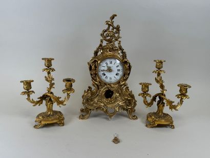 COLLECTION D'ART.
Garniture de cheminée en...