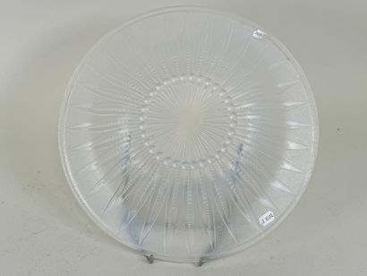 ETLING.
Large circular opalescent molded...