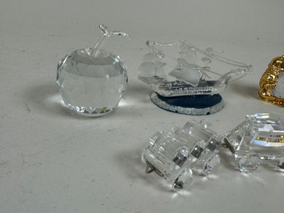 SWAROVSKI.
Lot of 8 small subjects in faceted...