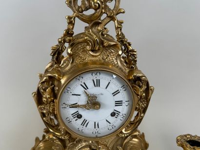 COLLECTION D'ART.
Garniture de cheminée en...