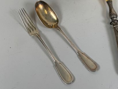 Silver lot including :
- two kettledrums,...