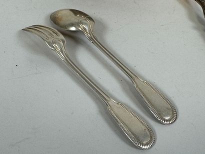 Silver lot including :
- two kettledrums,...