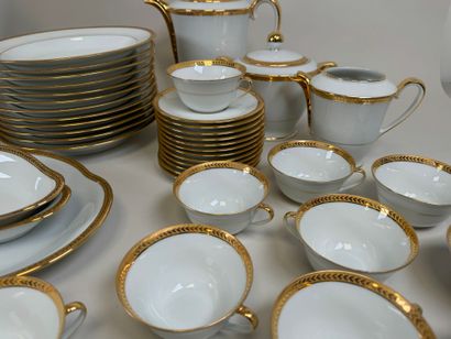 An important part of a white porcelain and...