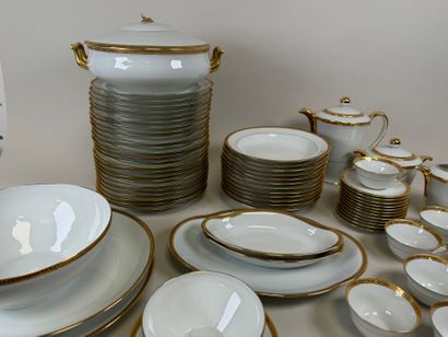 An important part of a white porcelain and...