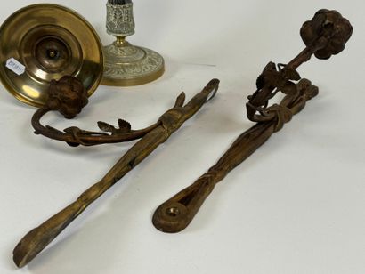 Lot including :
- A pair of ormolu and chased...