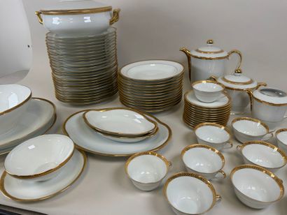 An important part of a white porcelain and...