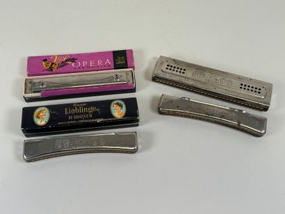 HOHNER - LIGNATONE-
Four harmonicas, two...