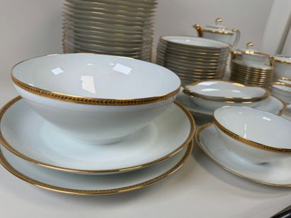An important part of a white porcelain and...
