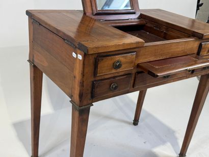 Moulded wood dressing table opening with...