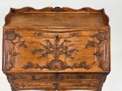 Small molded and carved wood desk opening...