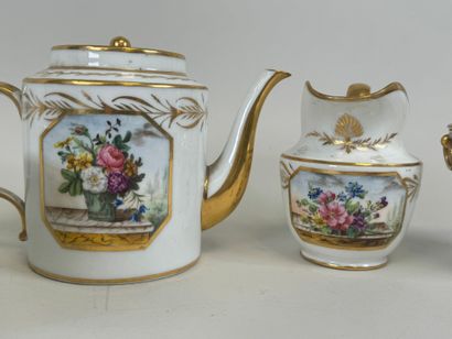 Paris, XIXe.
Partie de service en porcelaine...