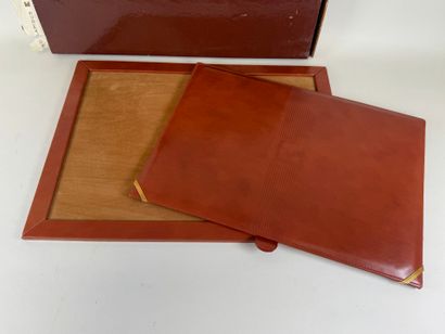 Rectangular desk blotter in brown leather...