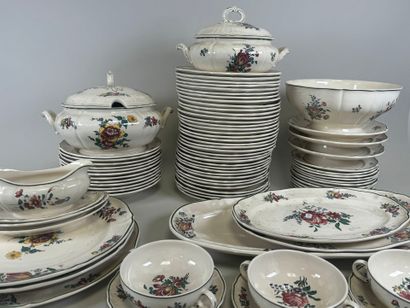 VILLEROY et BOCH.
Modèle METTLACH.
Importante...