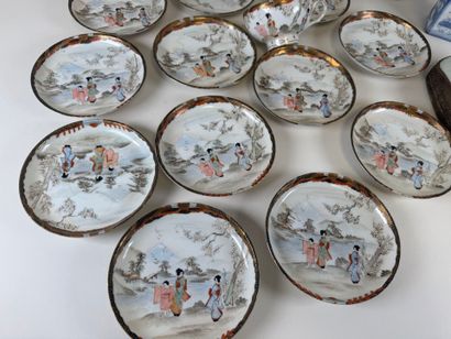 ASIE,XXe.
Partie de service à café en porcelaine...