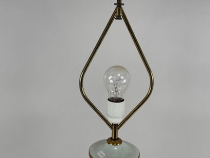 Porcelaine de Paris.
Polychrome and gold...