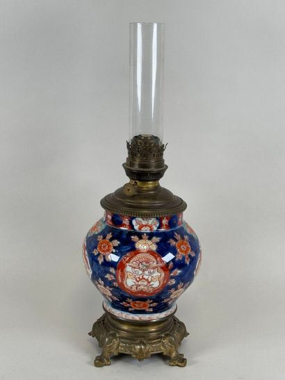 ASIA, 20th century.
Porcelain lamp with Imari...