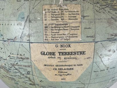 Globe-terrestrial in boiled cardboard and...