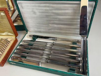 Important silver-plated menagère set, net...