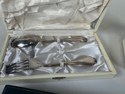 Silver-plated lot including:
- CHRISTOFLE.
Baptismal...