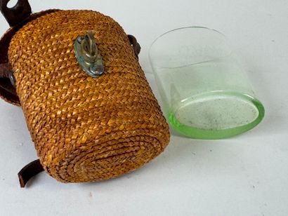 VICHY-engraved and graduated glass oval-section...