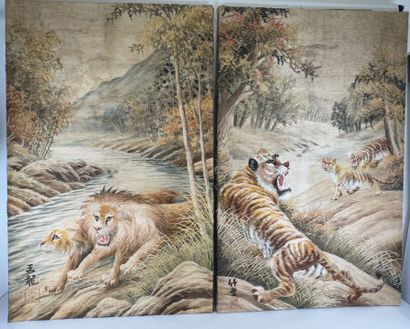 JAPON, XXe.
Les Tigres et les Lions.
Paire...
