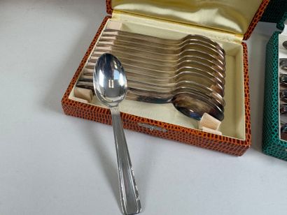 Important silver-plated menagère set, net...