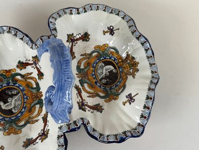 GIEN.
Polychrome earthenware display stand...