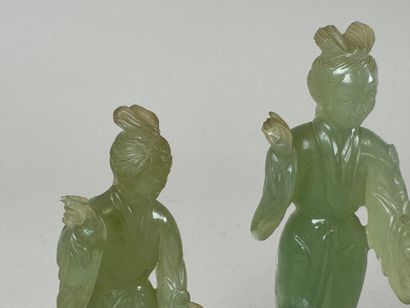 CHINE, XXe.
Femmes.
Deux sujets en pierre...
