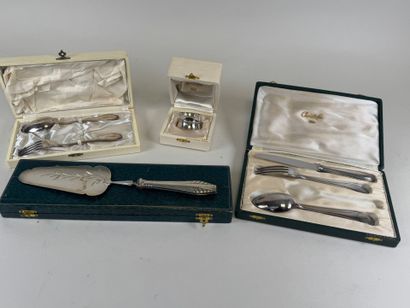 Silver-plated lot including:
- CHRISTOFLE.
Baptismal...