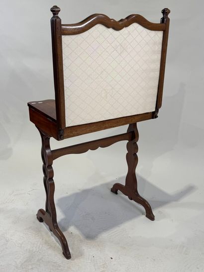Moulded mahogany Billet doux opening with...