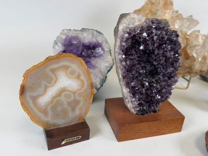 Lot of eleven crystals including quartz,...