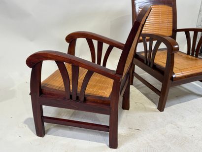Pair of armchairs in exotic wood and bamboo.
80...
