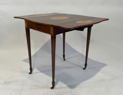 Small shuttered table in wood and marquetry...