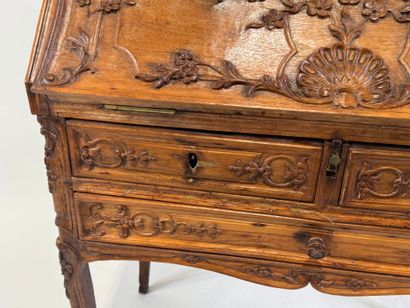 Small molded and carved wood desk opening...