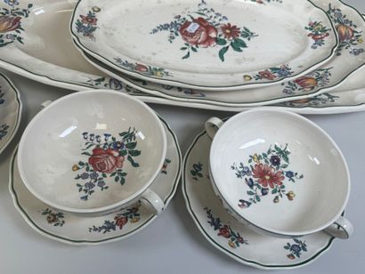 VILLEROY et BOCH.
Modèle METTLACH.
Importante...