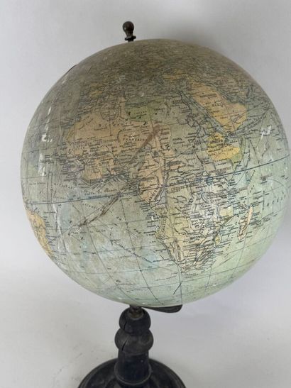 Globe-terrestrial in boiled cardboard and...