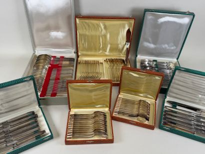 Important silver-plated menagère set, net...