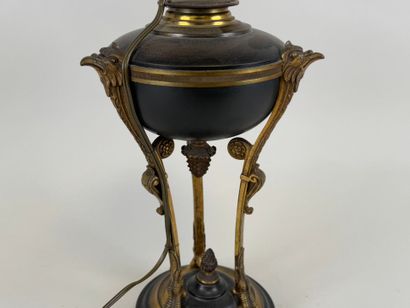 Lamp stand in bronze and green lacquered...