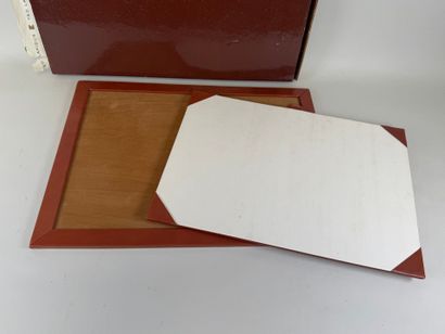 Rectangular desk blotter in brown leather...