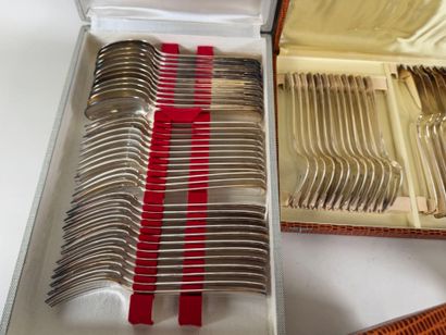 Important silver-plated menagère set, net...