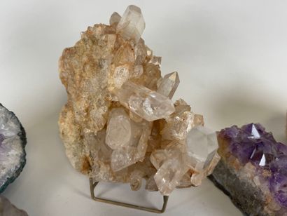 Lot of eleven crystals including quartz,...