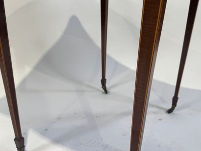 Small shuttered table in wood and marquetry...