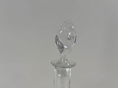 DAUM France.
Carafe en cristal.
H. 31 cm...